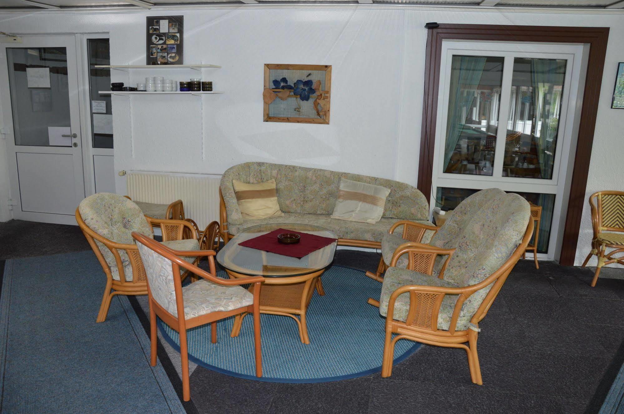 Hotel-Garni "Hof Von Hannover" Wittmund Bagian luar foto